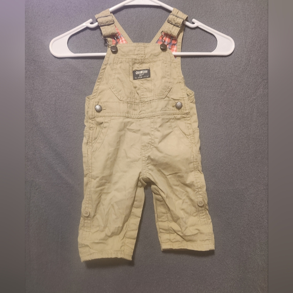 Oshkosh B'Gosh Size 6M Khaki
